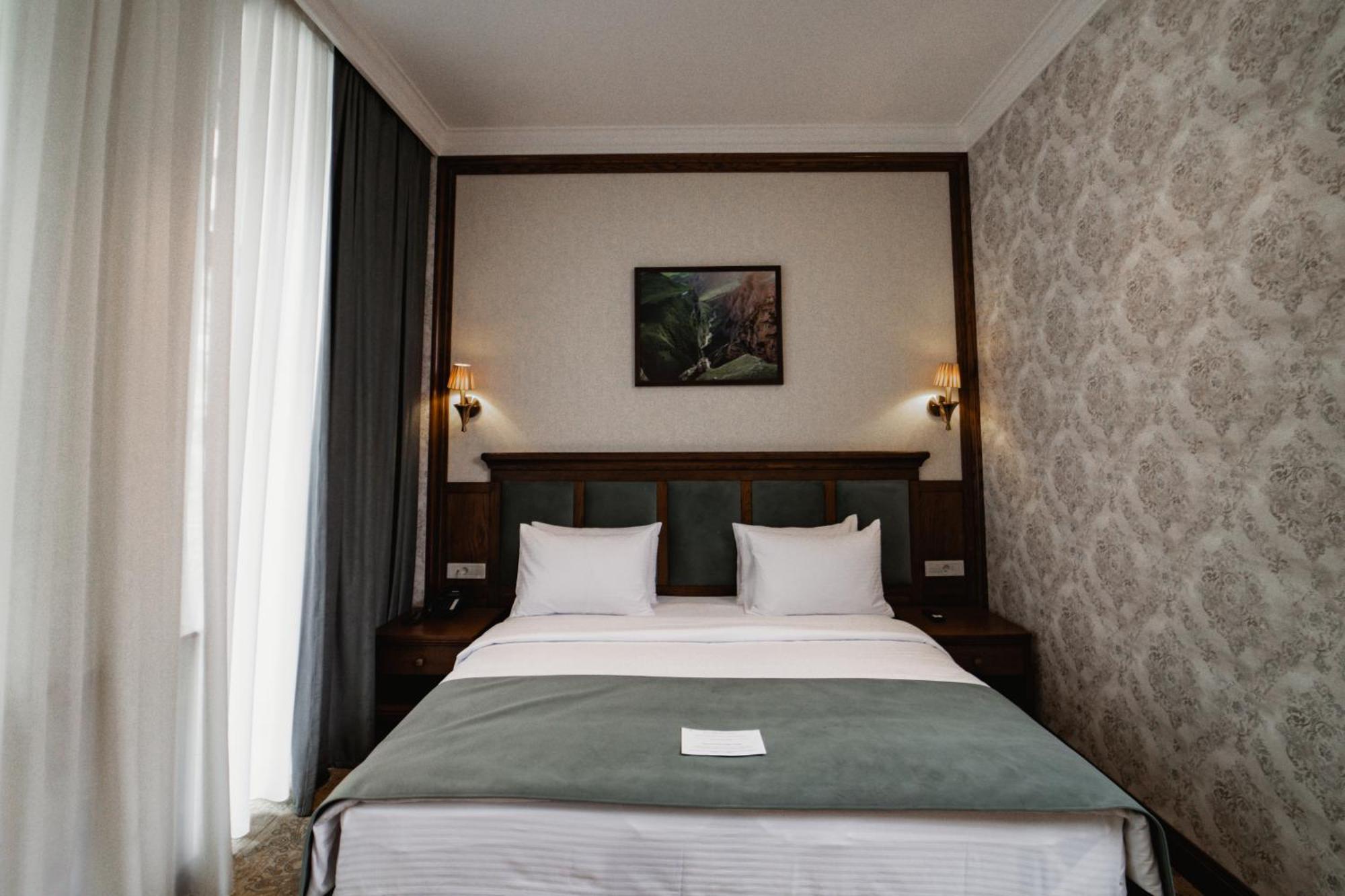 Midway Baku Hotel Ngoại thất bức ảnh