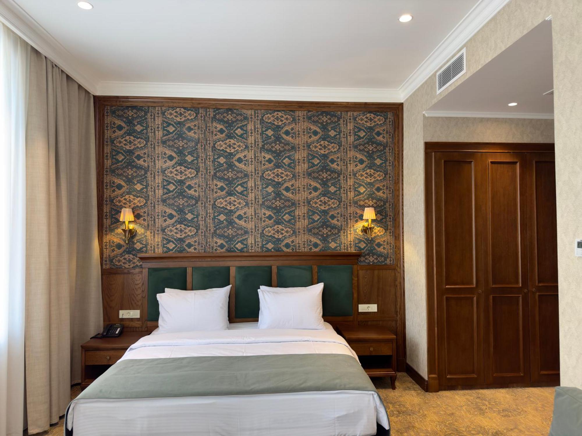 Midway Baku Hotel Ngoại thất bức ảnh