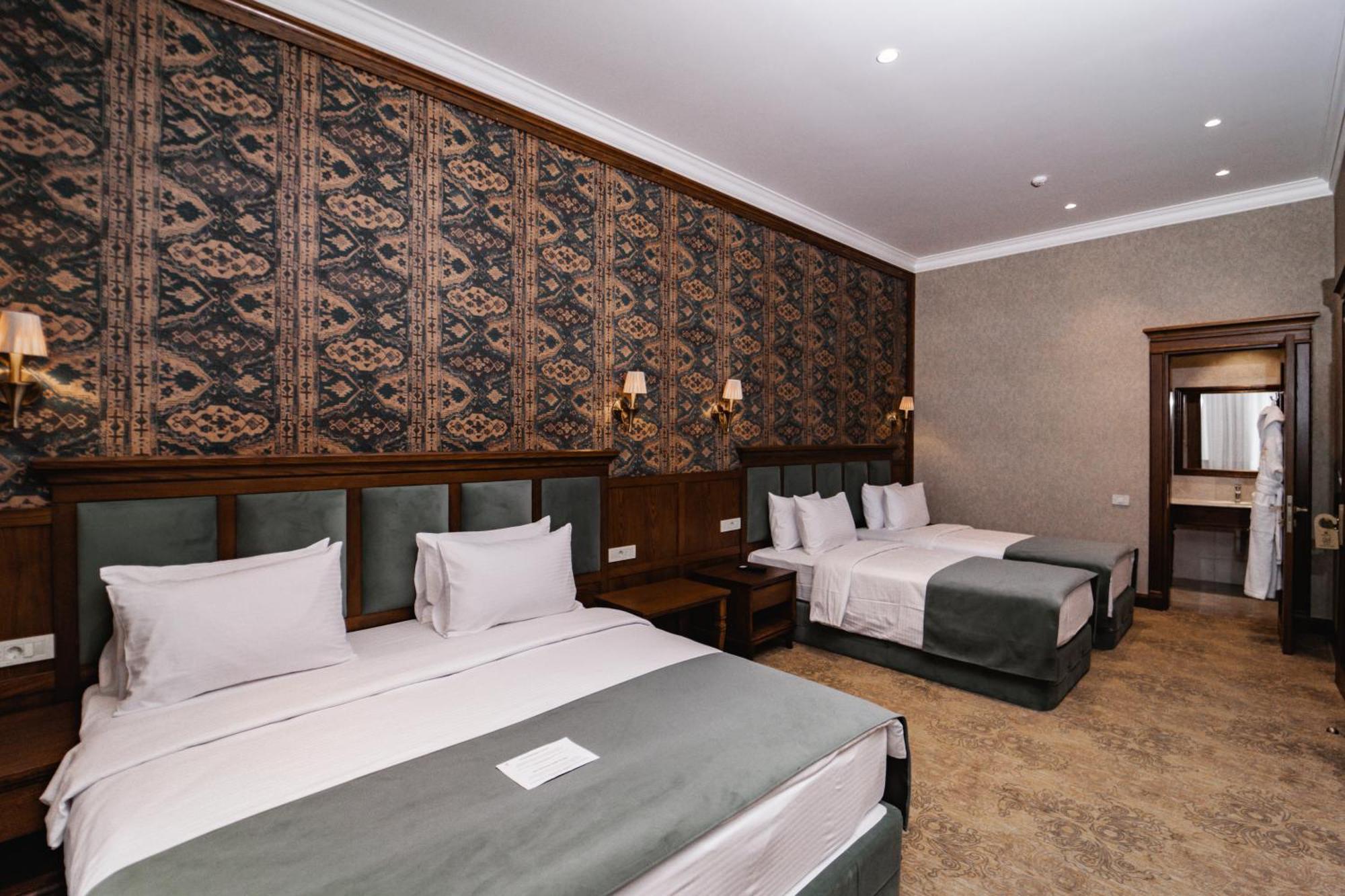 Midway Baku Hotel Ngoại thất bức ảnh